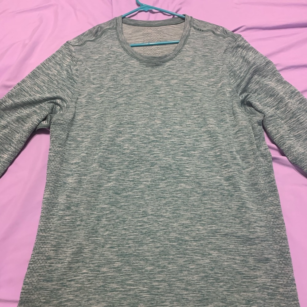 lululemon athletica Long Sleeve Tee - Heathered Green